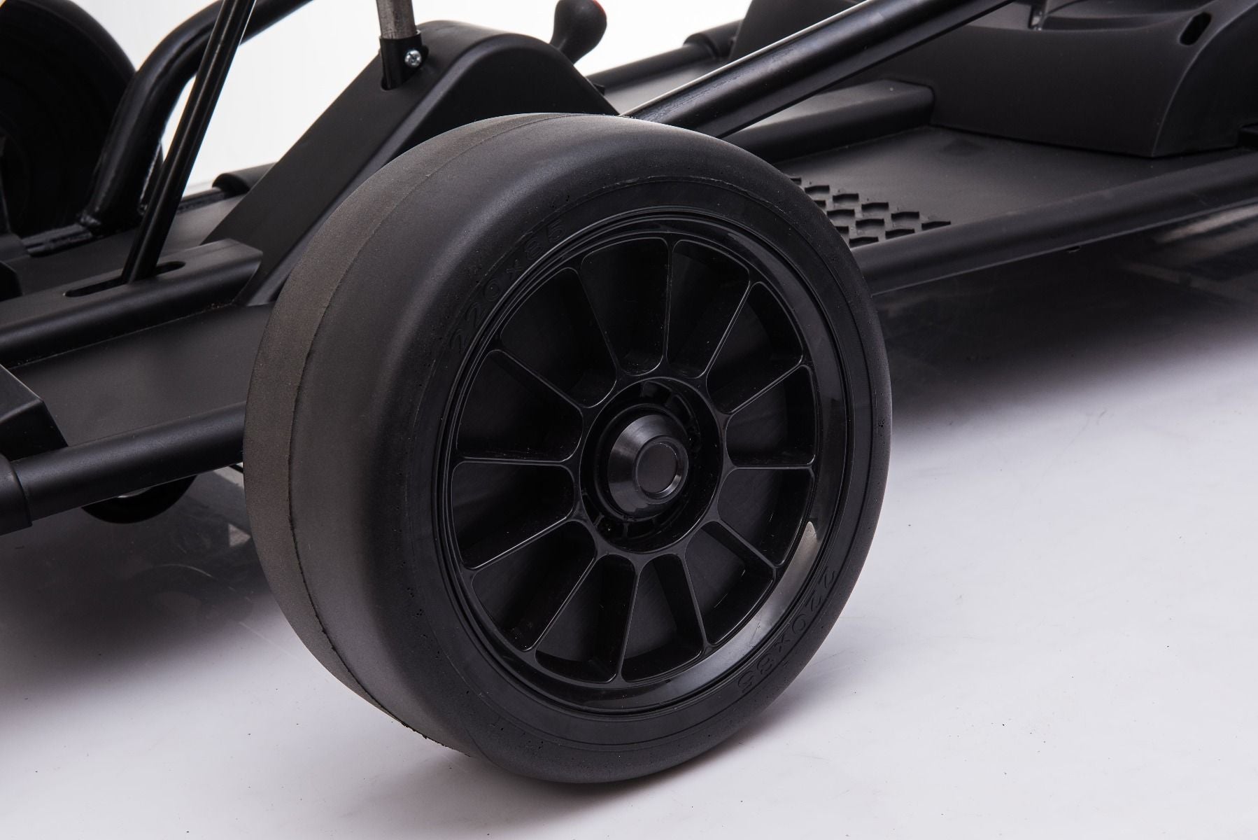 Driftkart DRIFT-CAR 24V, Weiss, glatte Drifträder, 2 x 350W Motor, Driftmodus bei 13 km / h, 24V Batterie, solide Konstruktion