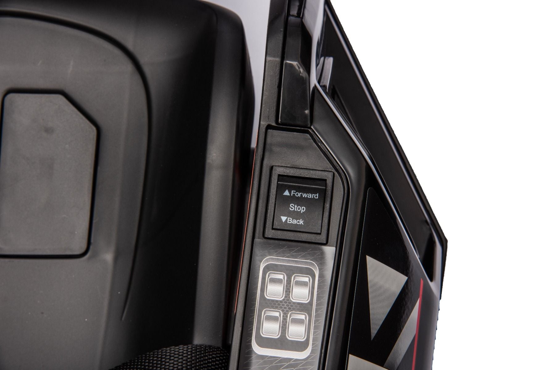 Lizenziertes Aufsitz-Driftkart AUDI 24 V, schwarz, LED-Beleuchtung, 2 x 150 W Motor, Driftmodus mit einer Geschwindigkeit von 12 km/h, 24 V Batterie, solide Stahlkonstruktion, verstellbarer Sitz, MP3-Player