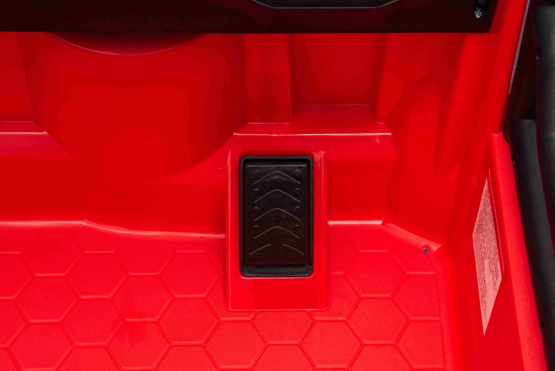 Elektroauto für Kinder OFFROAD NEW mit Hinterradantrieb, rot, Lithium-Batterie, hohes Fahrgestell, breiter Sitz, Hinterradfederung, 2,4-GHz-Fernbedienung, LED-Leuchten