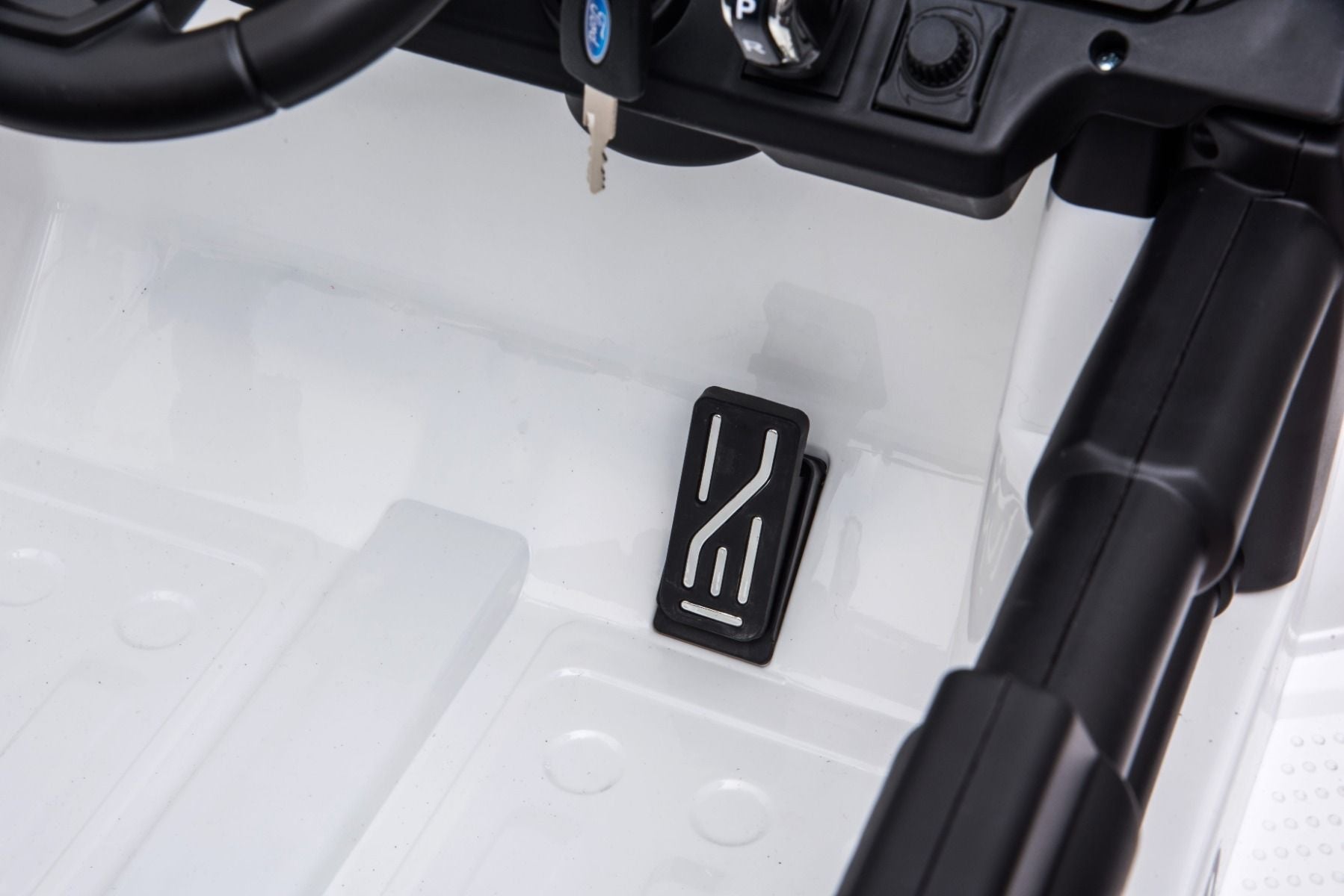 RIRICAR Elektroauto für Kinder 12V Jeep Wrangler, Weiß, kinder elektroauto 2 sitzer mit 2,4-GHz-Fernbedienung, Radio mit Bluetooth- und USB-Eingang, Lithium-Akku, Eva-Räder, elektrofahrzeug kinder ab 3-8 jahre