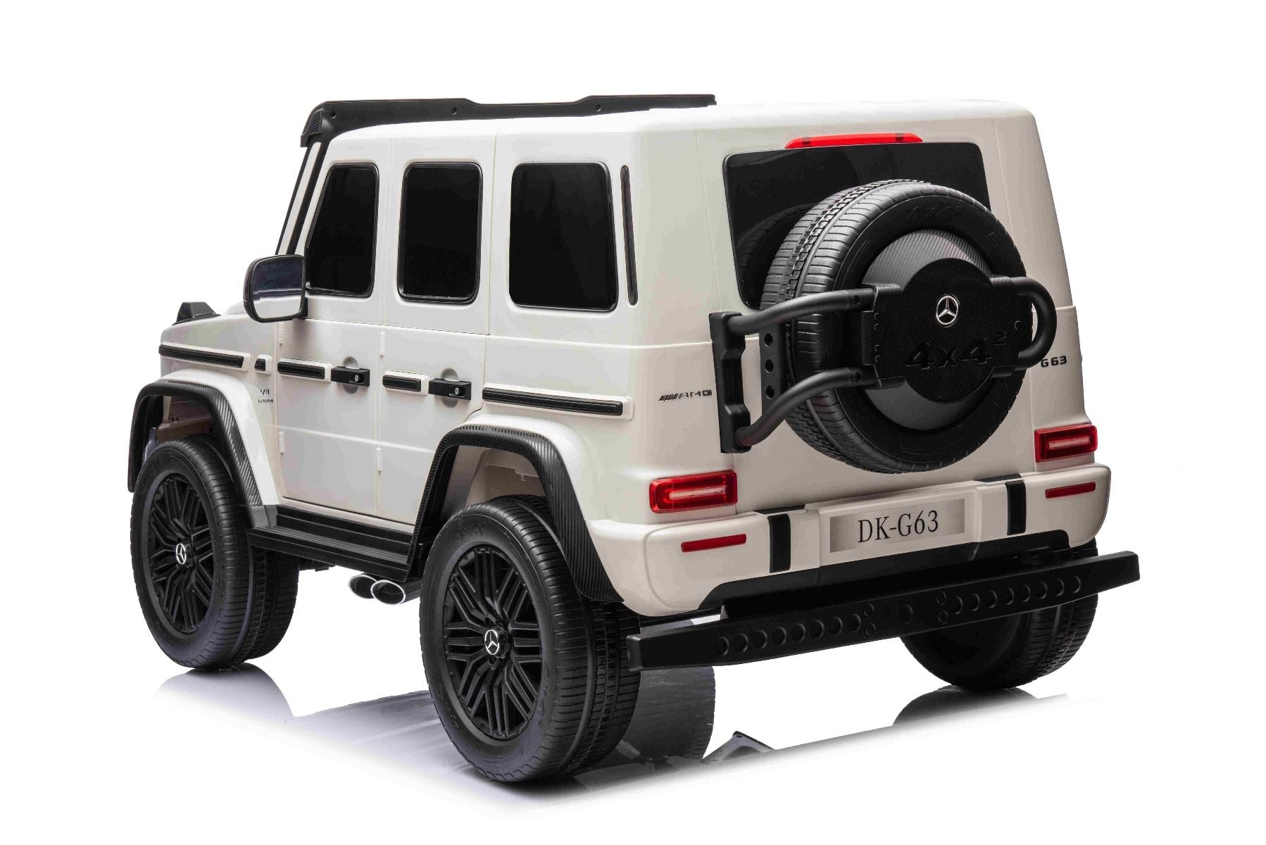 Elektro-Kinderauto Mercedes-Benz G63 AMG 4x4² Zweisitzer 12V, Weiß, MP3-Player mit USB/AUX-Eingang, 4x4-Antrieb, Batterie 12V14Ah, gefederte EVA-Räder, Kunstledersitze, Fernbedienung, Lizenziert