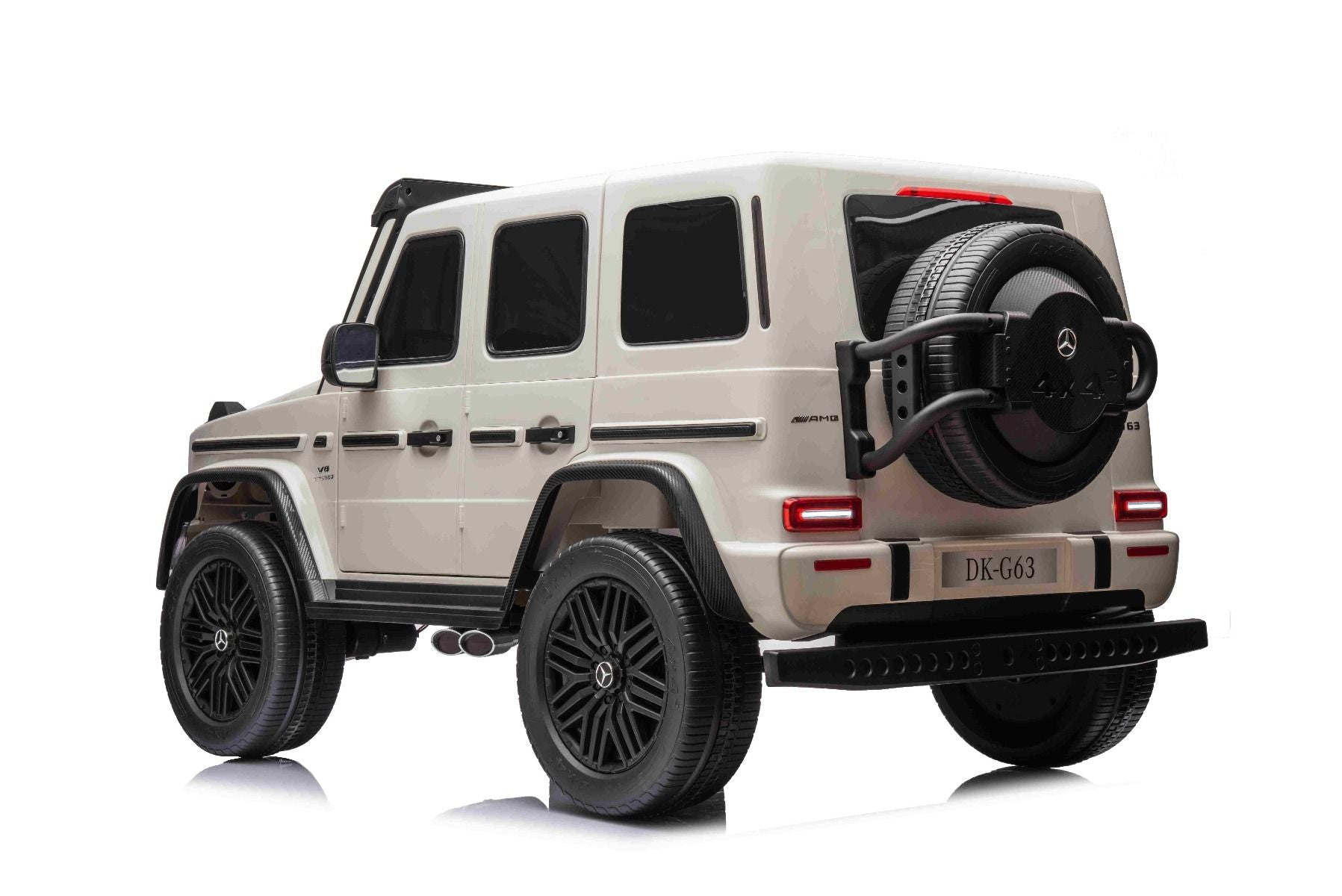 Elektro-Kinderauto Mercedes-Benz G63 AMG 4x4² Zweisitzer 12V, Weiß, MP3-Player mit USB/AUX-Eingang, 4x4-Antrieb, Batterie 12V14Ah, gefederte EVA-Räder, Kunstledersitze, Fernbedienung, Lizenziert