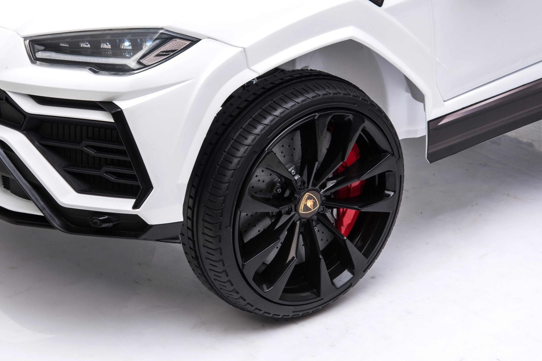 Kinder elektroauto 12V Lamborghini URUS, weiß, original lizenziert, 2x Motor, 12V Batterie, Elektroauto für kinder mit 2,4-GHz-Fernbedienung, weiche EVA-Räder, Federung, Elektrofahrzeug kinder ab 3 bis 6 jahre