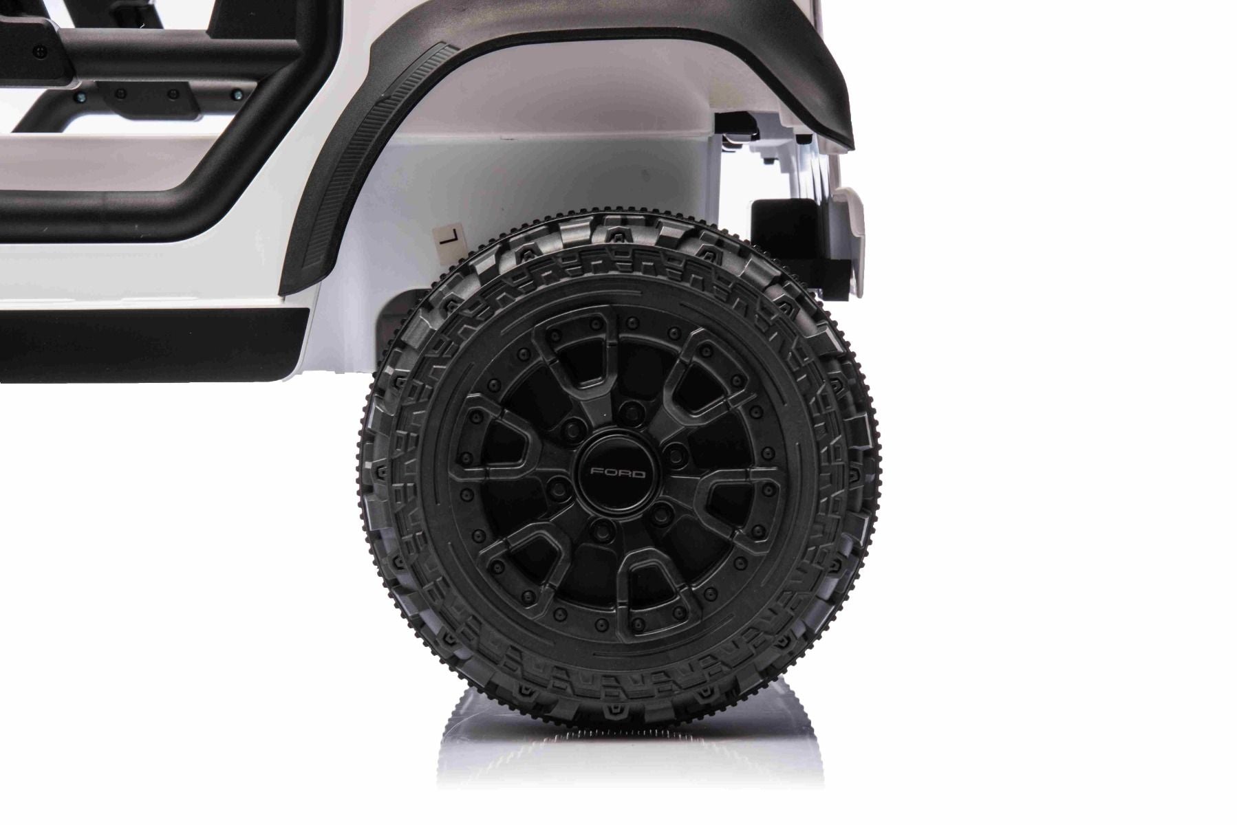 Elektrisches Kinderfahrzeug Ford Bronco mit Hinterradantrieb, lizenziert (Einzelsitzer), Weiß, Lithiumbatterie, hohe Bodenfreiheit, breiter Sitz, Hinterachsfederung, 2,4-GHz-Fernbedienung, MP3-Player mit USB-Anschluss, LED-Beleuchtung