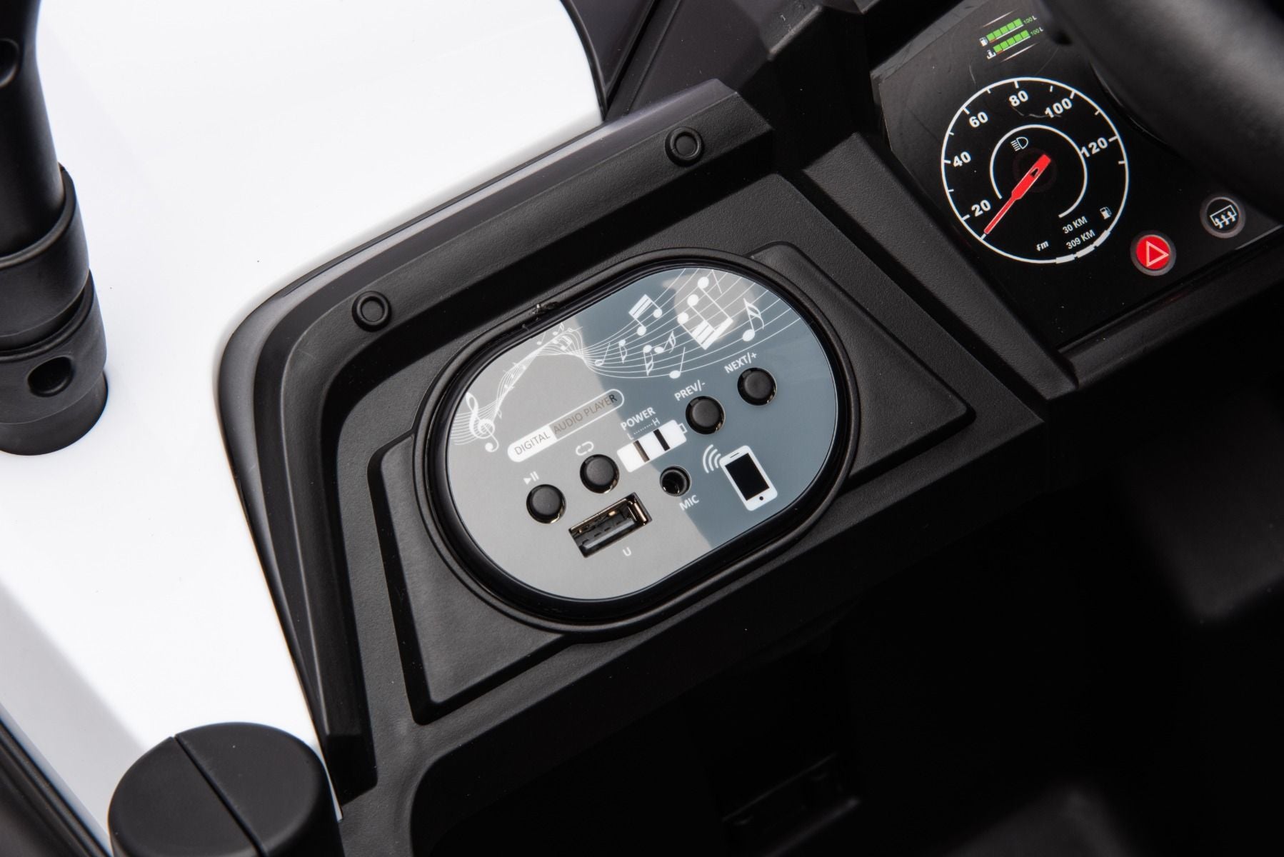 Elektrisches Aufsitzauto UTV Small 12V, weiß, Hinterradantrieb, 12V Batterie, Kunststoffräder, Breiter Doppelsitz für nur ein Kind, 2,4 GHz Fernbedienung, MP3-Player mit USB/SD-Eingang, LED-Leuchten