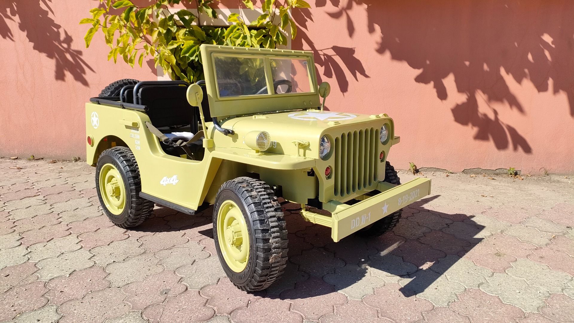 RIRICAR 4x4 Kinder Elektroauto 12V USA Army, 3 sitzer, Elektroauto für Kinder mit 2,4GHz Fernbedienung, MP3/USB/SD, Elektrofahrzeug Kinder ab 3-8 Jahre