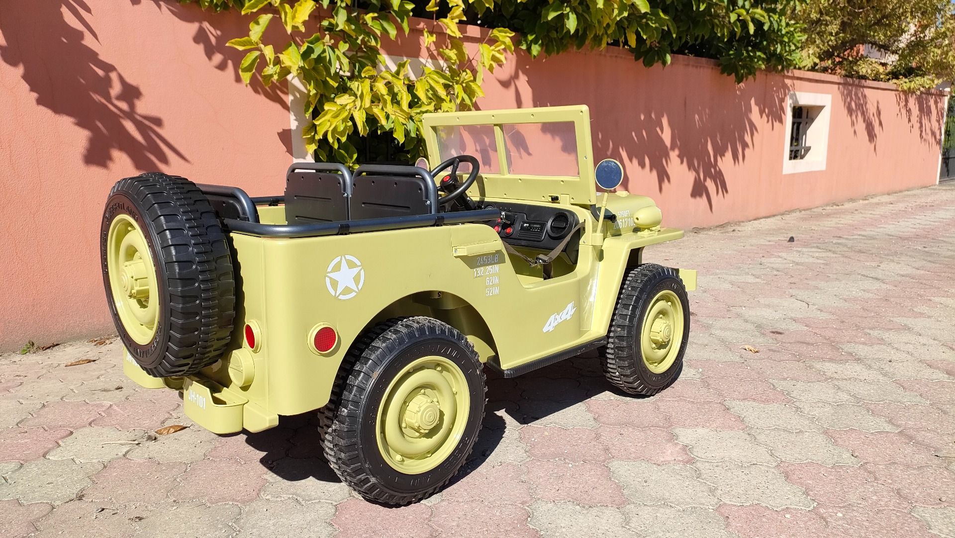RIRICAR 4x4 Kinder Elektroauto 12V USA Army, 3 sitzer, Elektroauto für Kinder mit 2,4GHz Fernbedienung, MP3/USB/SD, Elektrofahrzeug Kinder ab 3-8 Jahre