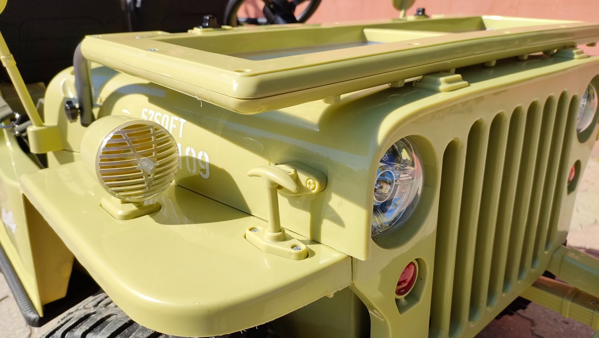 RIRICAR 4x4 Kinder Elektroauto 12V USA Army, 3 sitzer, Elektroauto für Kinder mit 2,4GHz Fernbedienung, MP3/USB/SD, Elektrofahrzeug Kinder ab 3-8 Jahre