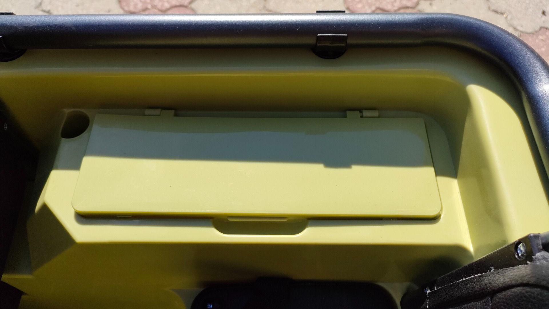 RIRICAR 4x4 Kinder Elektroauto 12V USA Army, 3 sitzer, Elektroauto für Kinder mit 2,4GHz Fernbedienung, MP3/USB/SD, Elektrofahrzeug Kinder ab 3-8 Jahre