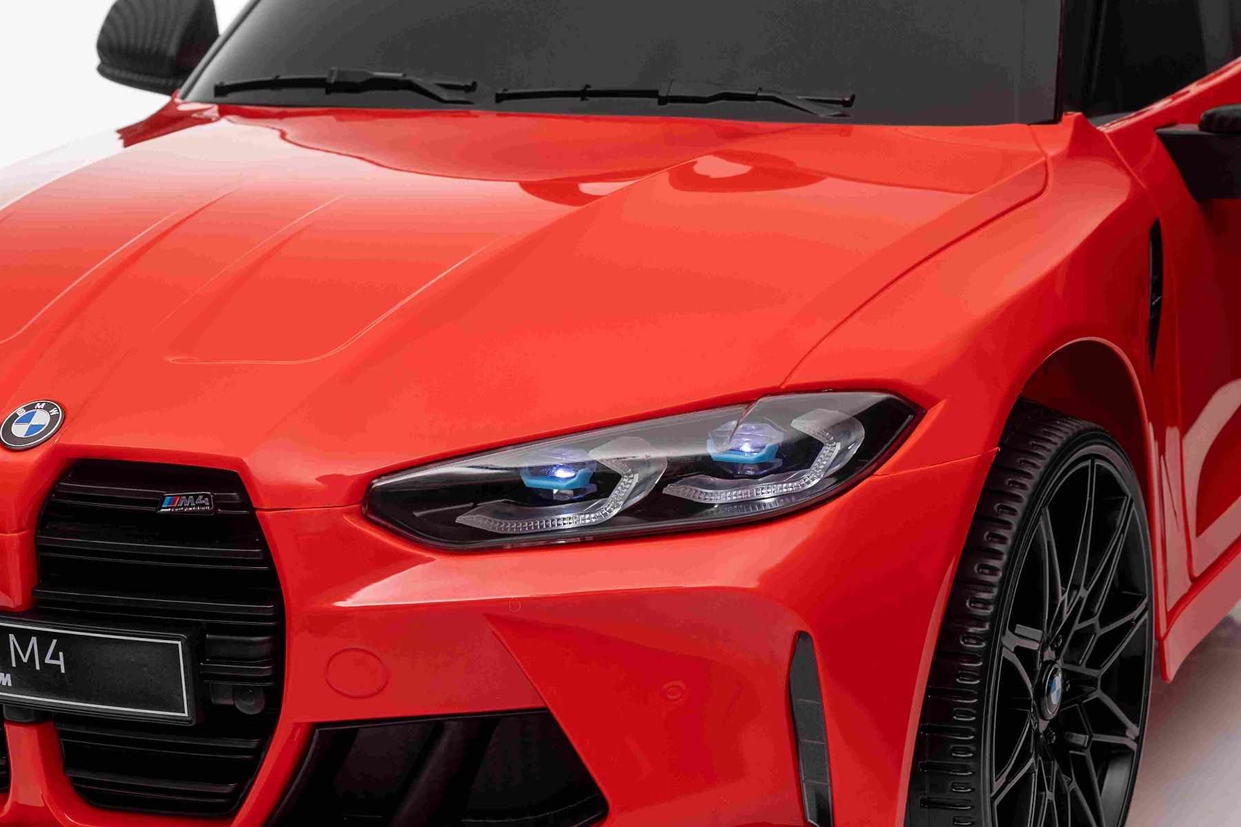Elektro-Rutschauto BMW M4, rot, 2,4-GHz-Fernbedienung, USB-/Aux-Eingang, Federung, 12-V-Batterie, LED-Leuchten, 2 x Motor, ORIGINAL-Lizenz
