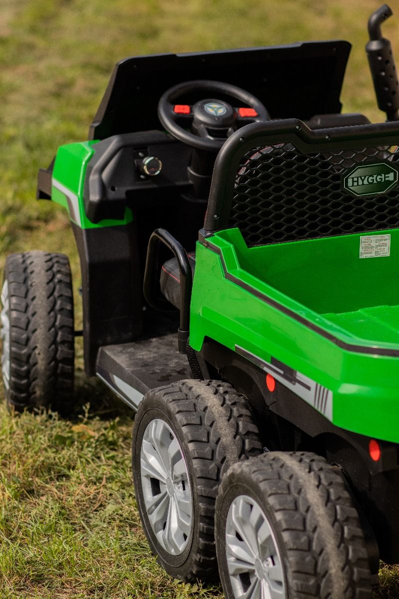 Farm Elektroauto Kinder RIDER 6X6 mit Vierradantrieb, 4 X 35W, 2x12V Batterie, EVA-Räder, Federachsen, 2,4 GHz Fernbedienung, Zweisitzer, MP3-Player mit USB/SD-Eingang, Bluetooth