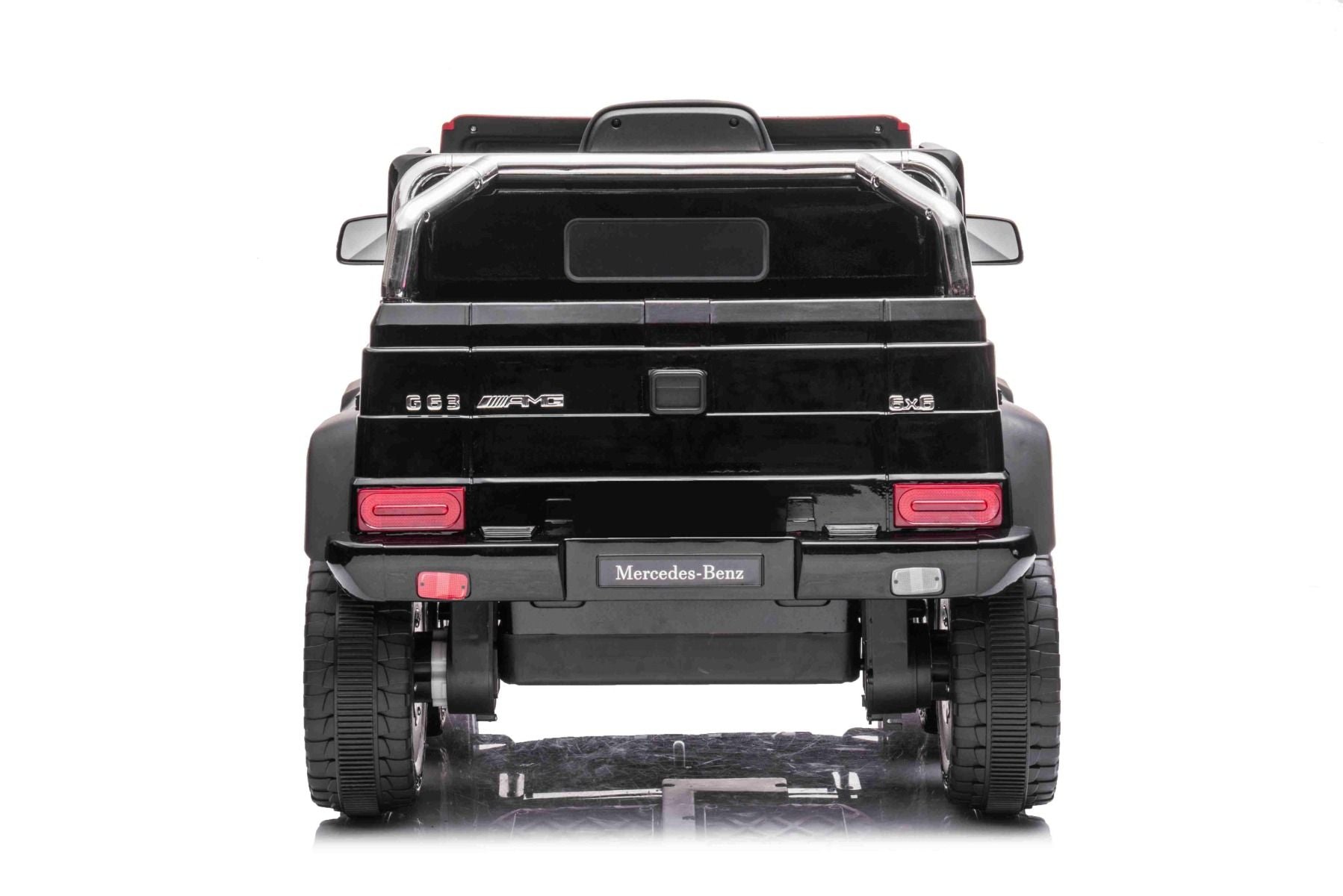 Elektro-Rutschauto Mercedes-Benz G63 AMG 6X6, Einsitzer, schwarz, 6 Räder mit Einzelradaufhängung, Antrieb 2 x 45-W-Motoren, 12V10AH-Batterie, Kunststoffräder und -sitz, Fernbedienung, lizenziert