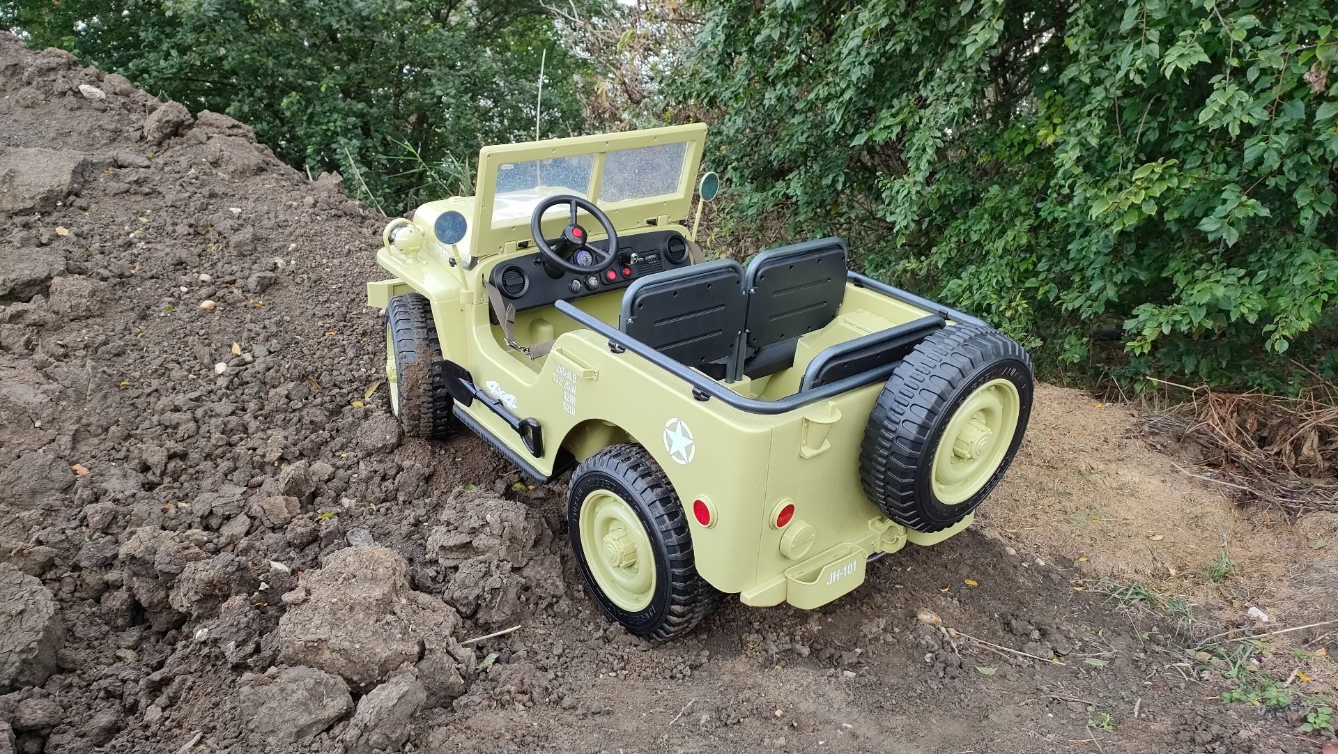 RIRICAR 4x4 Kinder Elektroauto 12V USA Army, 3 sitzer, Elektroauto für Kinder mit 2,4GHz Fernbedienung, MP3/USB/SD, Elektrofahrzeug Kinder ab 3-8 Jahre