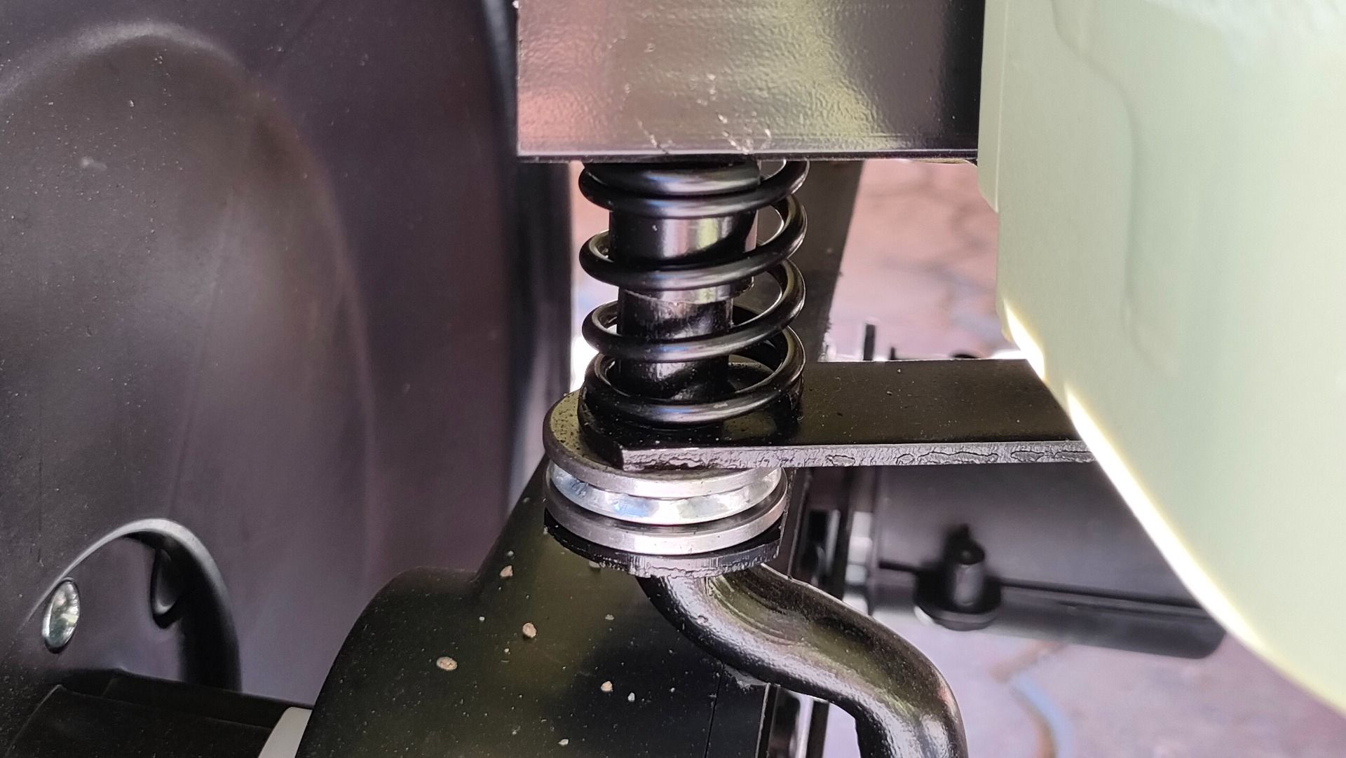 RIRICAR 4x4 Kinder Elektroauto 12V USA Army, 3 sitzer, Elektroauto für Kinder mit 2,4GHz Fernbedienung, MP3/USB/SD, Elektrofahrzeug Kinder ab 3-8 Jahre